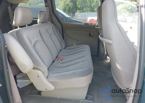 2002 Chrysler Voyager from USA, damaged, VIN 1C4GJ25352B696856